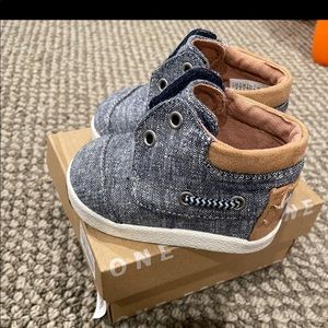Toddler Tom’s shoes